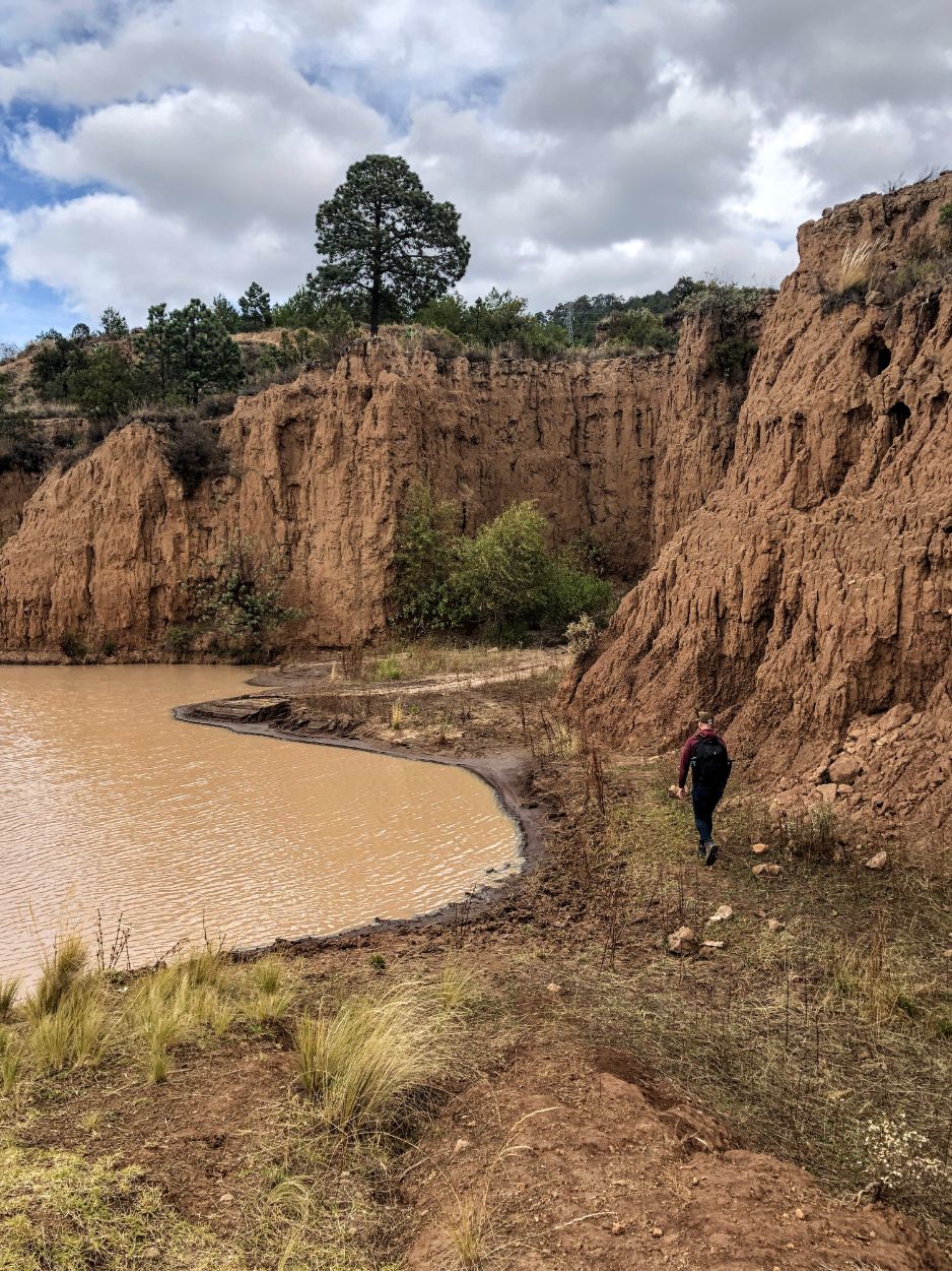 hiking in the Tlaxco slot canyon