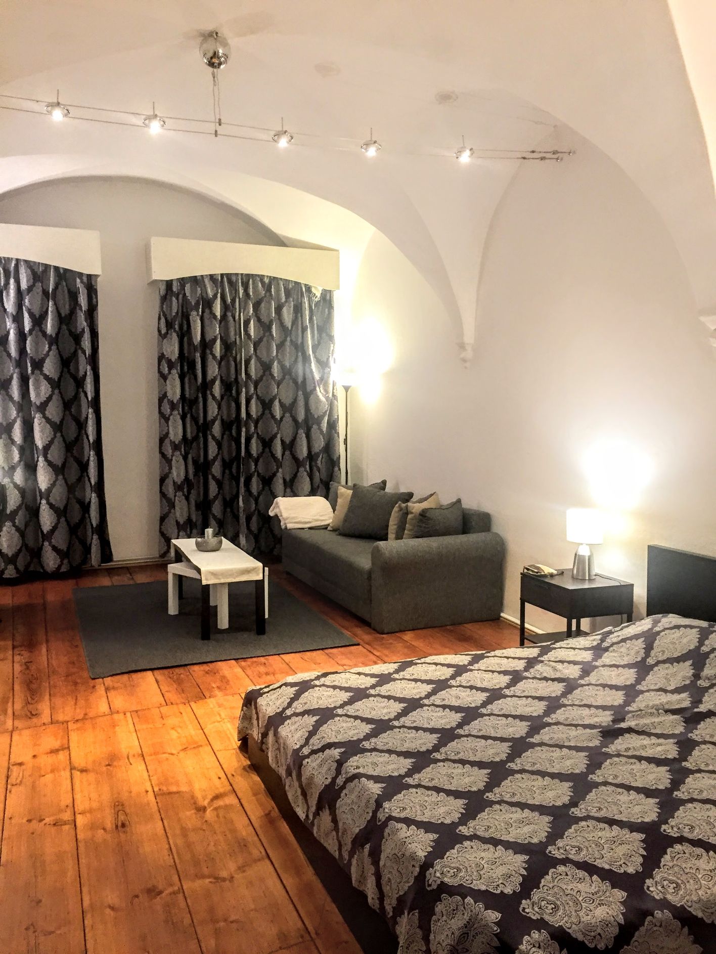 clean studio apartment in Romania