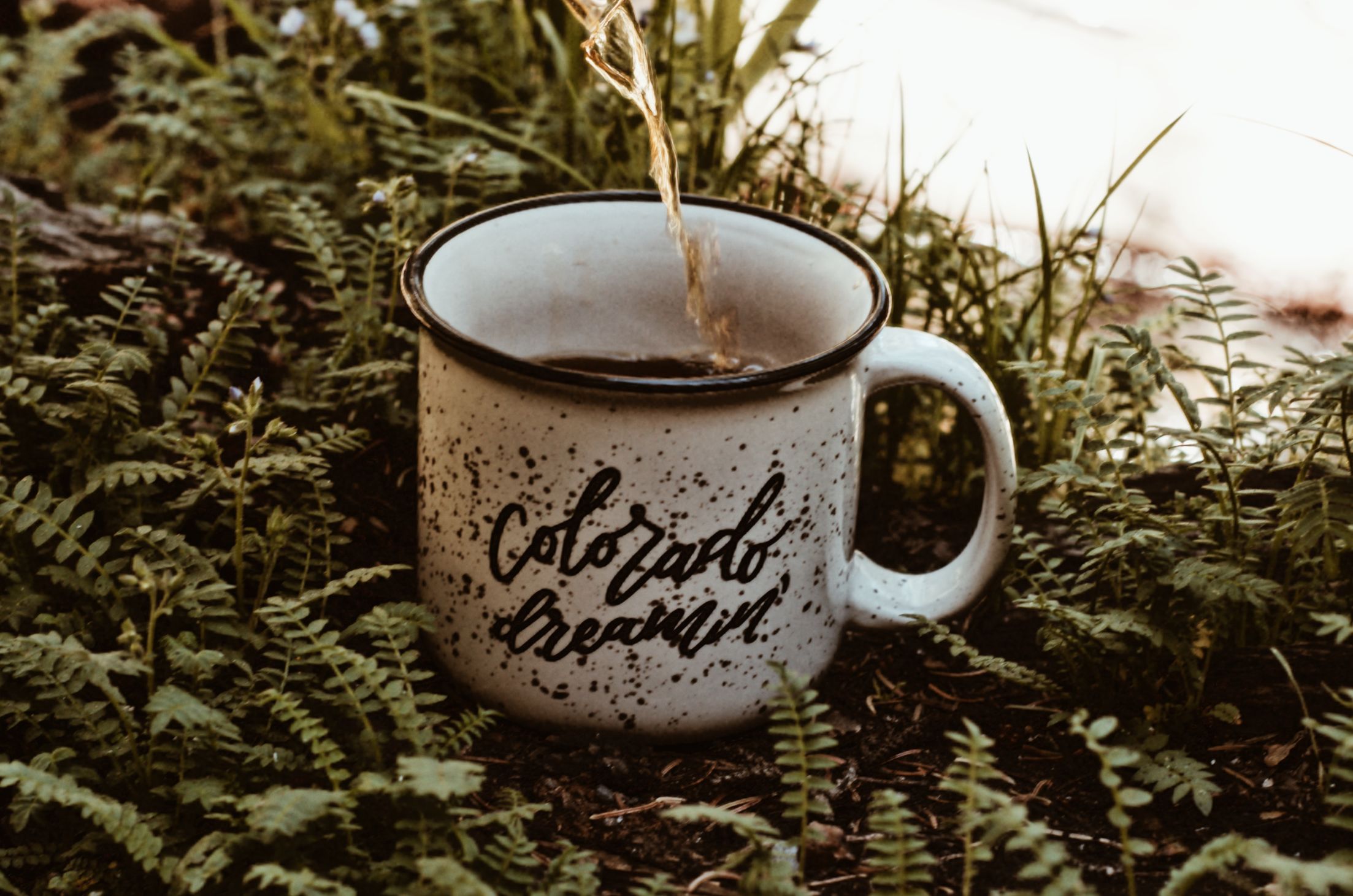 Colorado Dreamin' mug with coffee